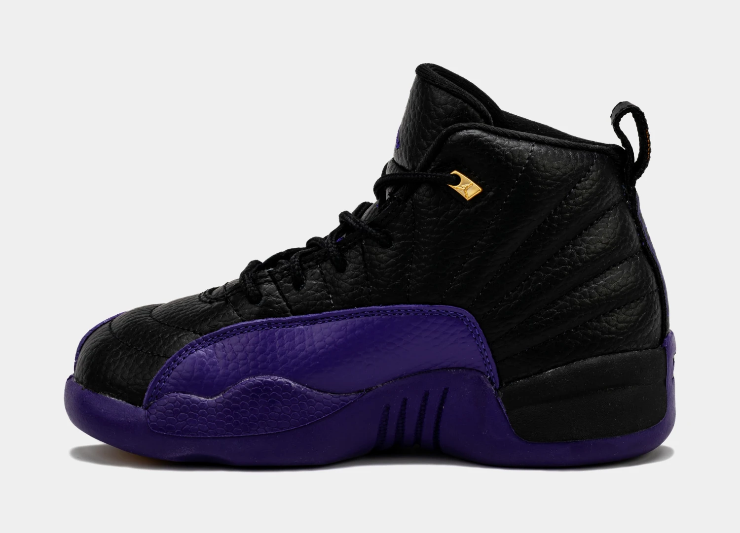Air Jordan 12 Retro Field Purple Preschool Lifestyle Shoes (Black/Purple) - Image 2